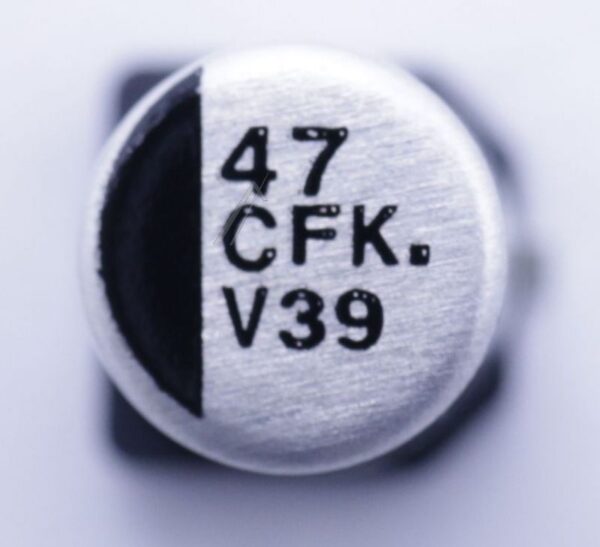 47UF-16V EEEFK1C470UR SMD-ELKO PAN 105° 5X5,8MM