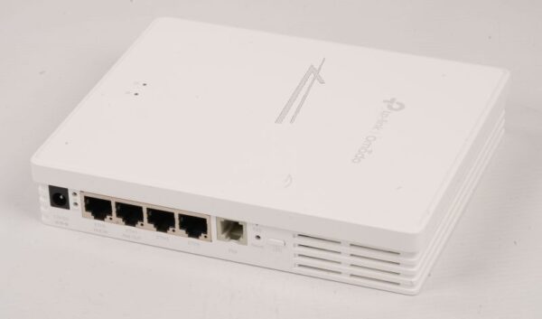 EAP650-DESKTOP OMADA AX3000 DESKTOP DUAL-BAND WI-FI 6 ACCESS POINT