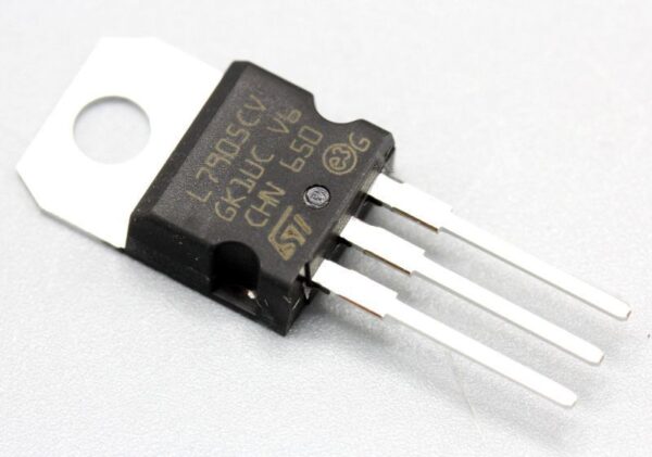 UA7905 Z-IC