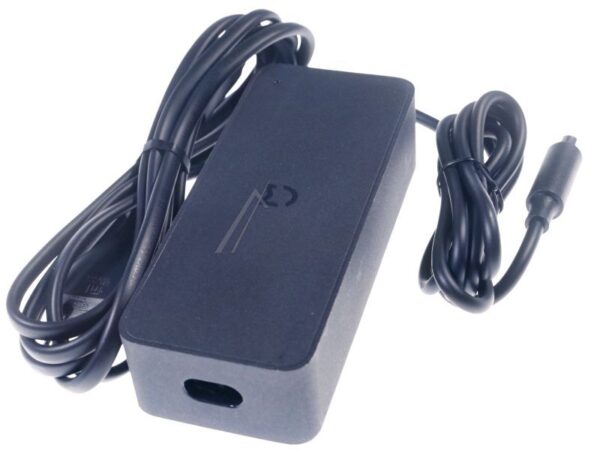 BCTA 71420-1701 C002470001400 LADEGERÄT 36V (AUSGANG 41,7V) DC 8MM STECKER